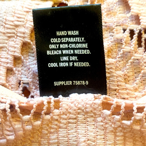 3/$15. Sleeveless top size L - Picture 5 of 5